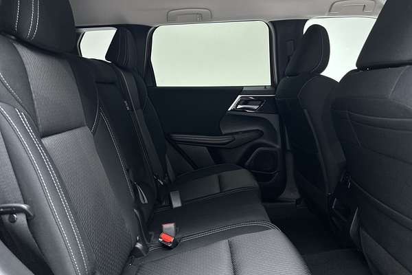2023 Mitsubishi Outlander LS ZM