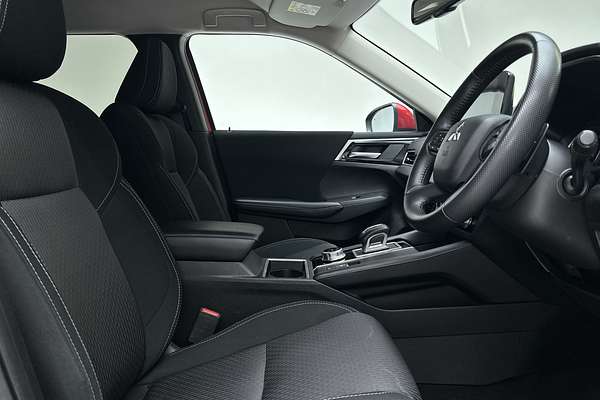 2023 Mitsubishi Outlander LS ZM