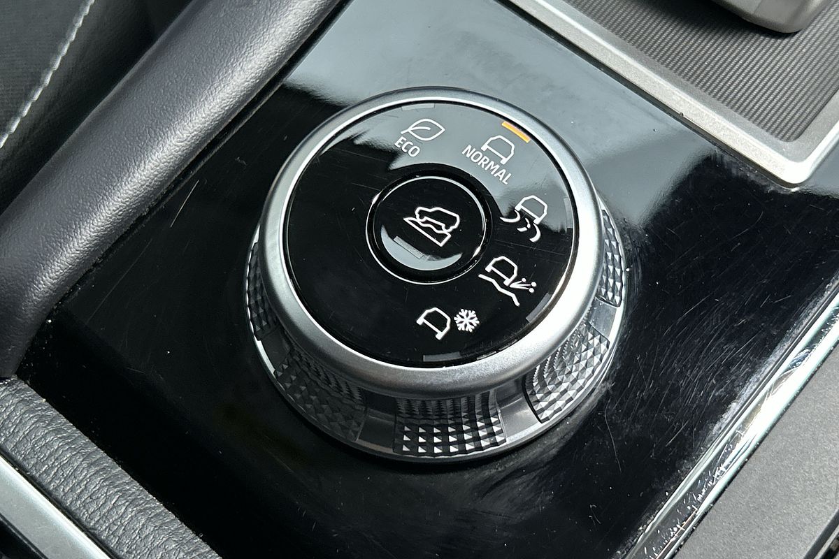 2023 Mitsubishi Outlander LS ZM