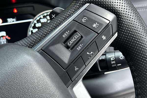2023 Mitsubishi Outlander LS ZM