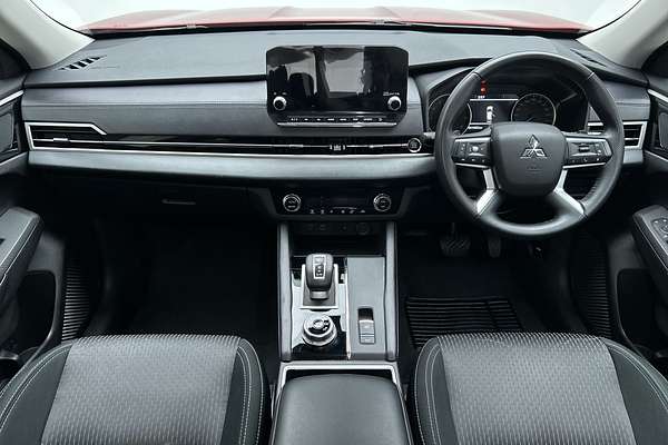 2023 Mitsubishi Outlander LS ZM