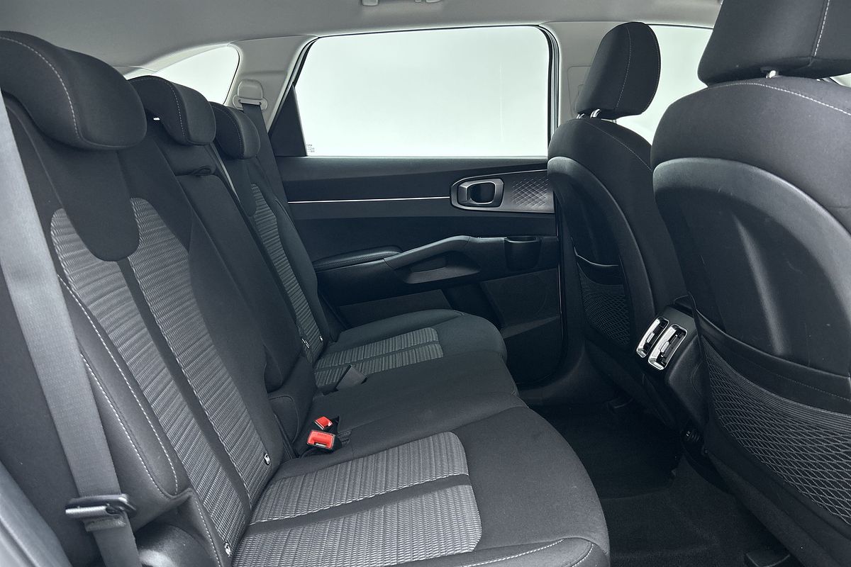 2023 Kia Sorento S MQ4