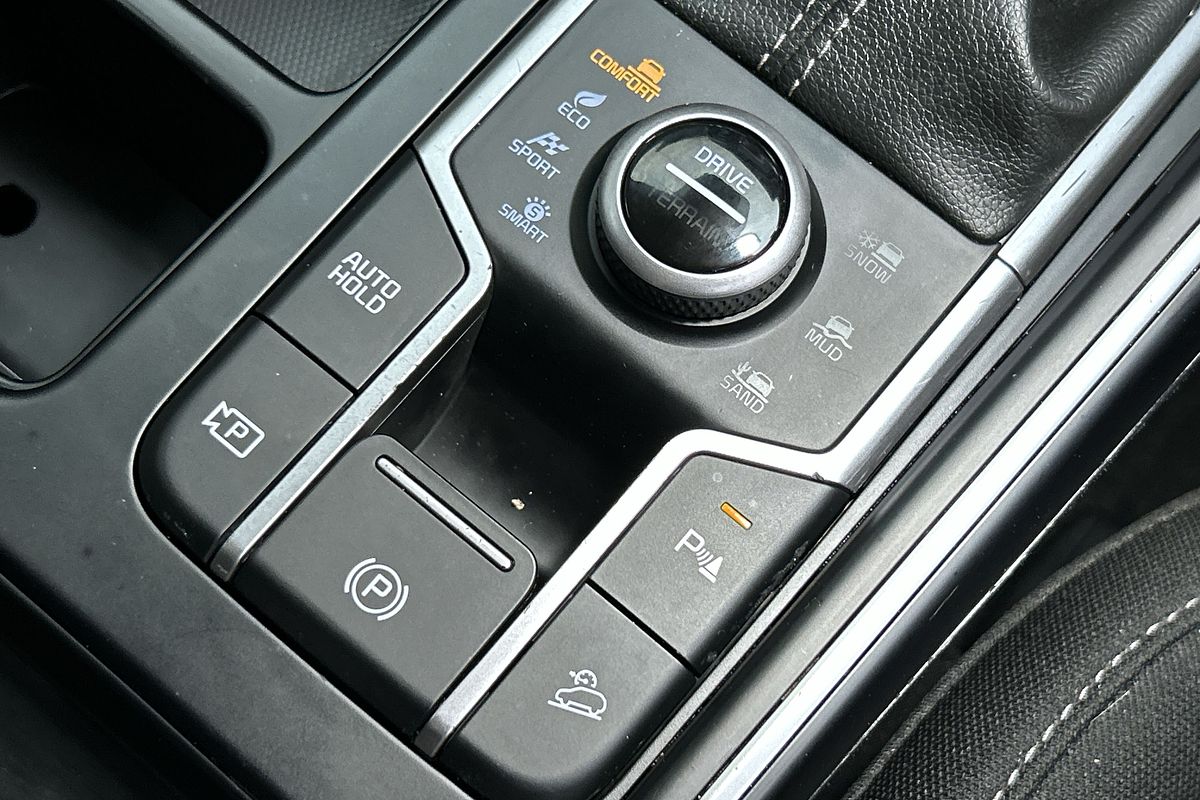 2023 Kia Sorento S MQ4