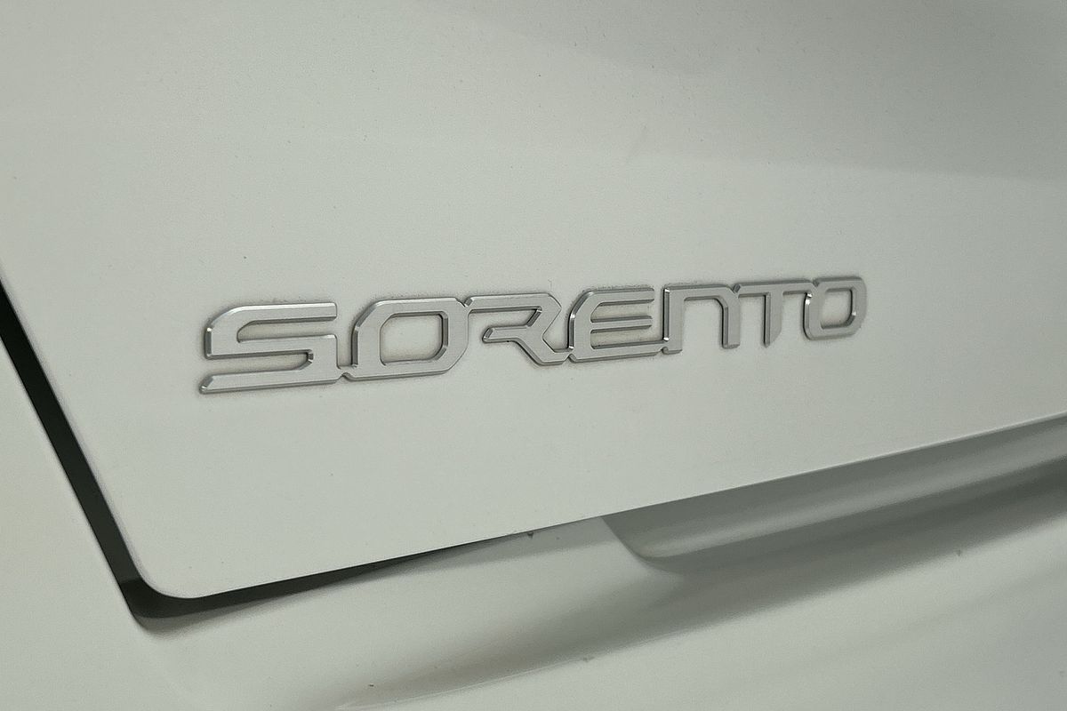 2023 Kia Sorento S MQ4