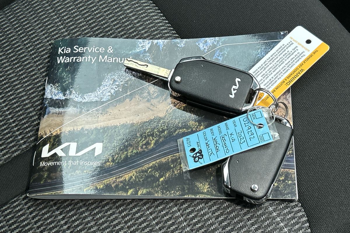 2023 Kia Sorento S MQ4