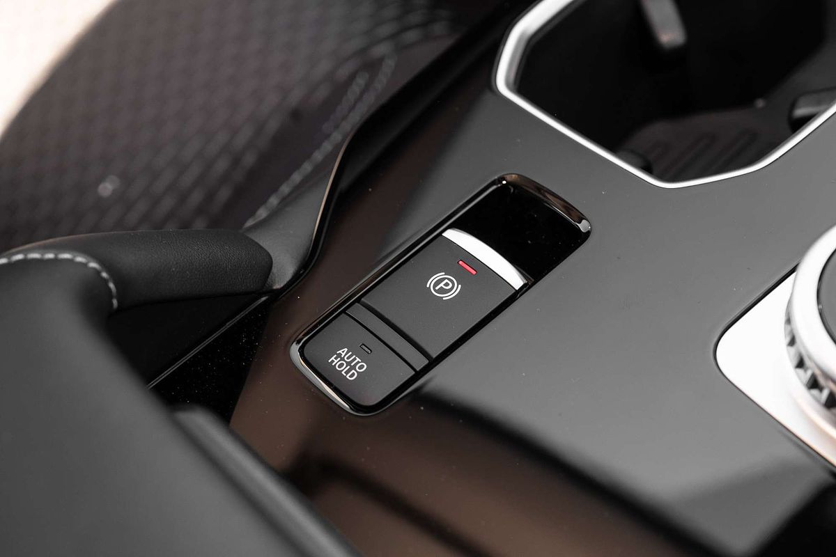 2025 Mitsubishi Outlander ES ZM