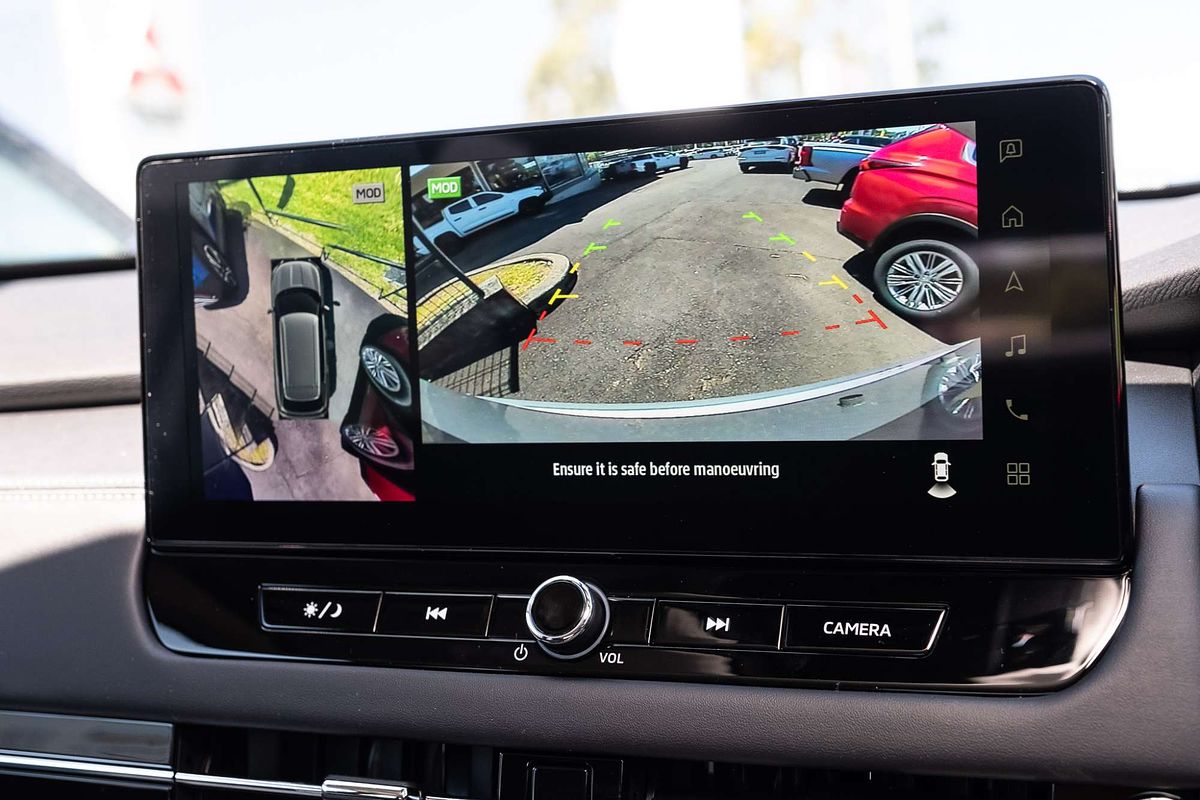 2025 Mitsubishi Outlander ES ZM