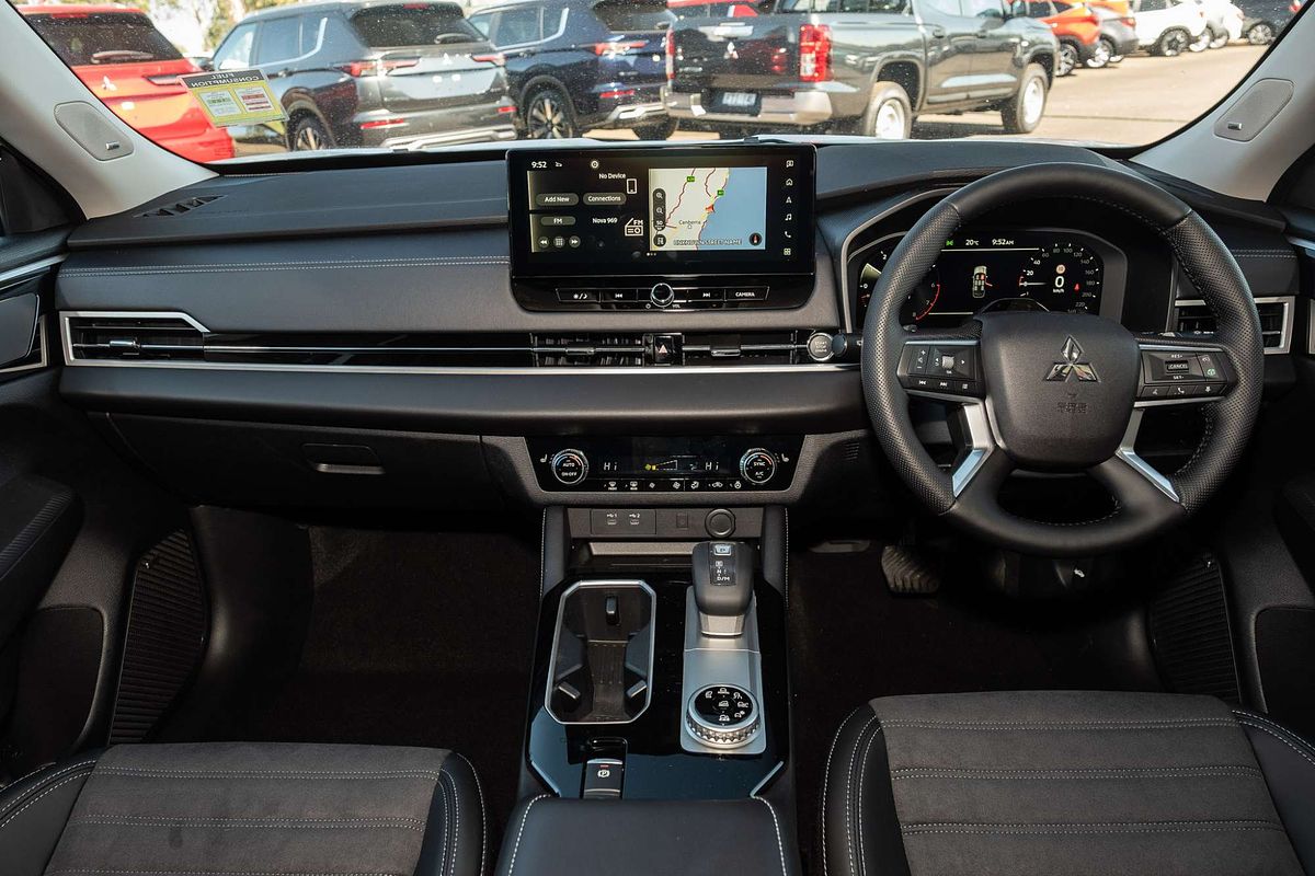 2025 Mitsubishi Outlander Aspire ZM