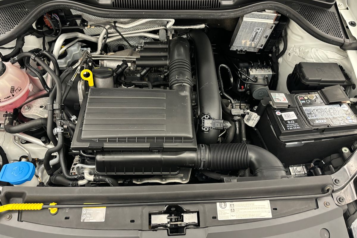 2001 Volkswagen Polo 66TSI Trendline 6R
