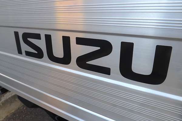 2025 Isuzu D-MAX SX 4X4