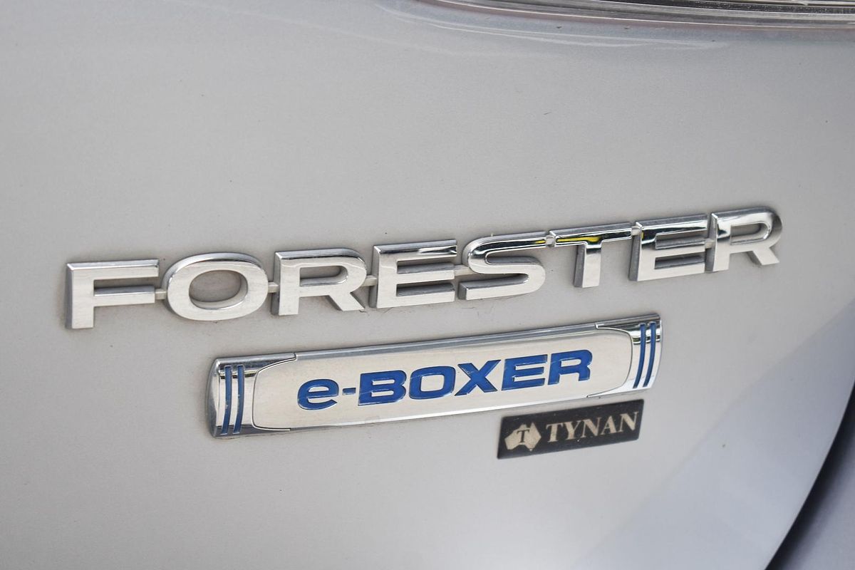 2019 Subaru Forester Hybrid S S5