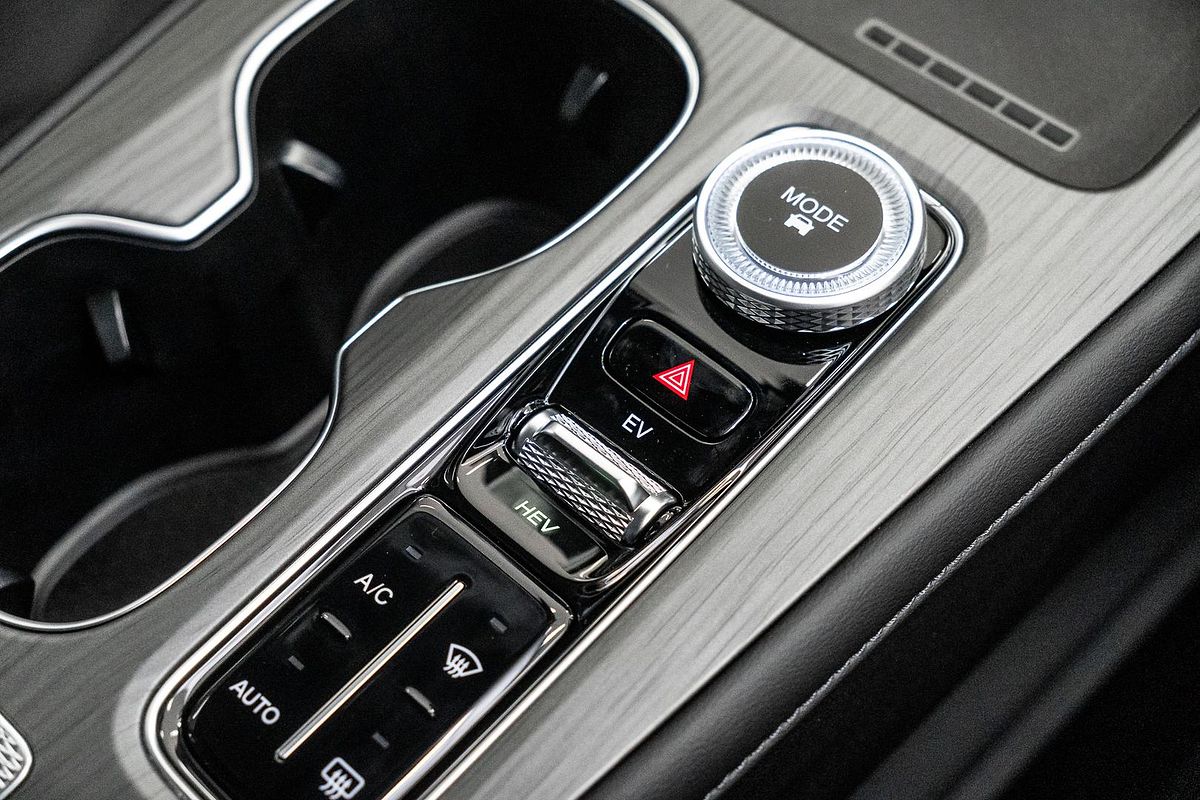 2025 Chery Tiggo 8 Super Hybrid Urban T31