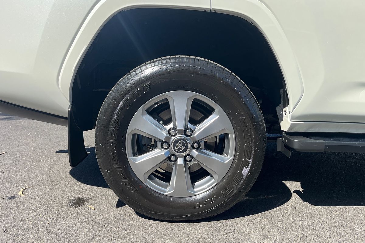 2022 Toyota Landcruiser VX FJA300R