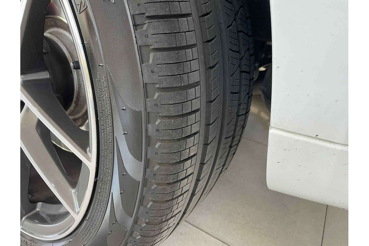 2024 Porsche Macan S 95B MY24