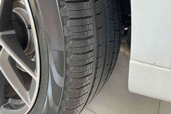 2024 Porsche Macan S 95B MY24