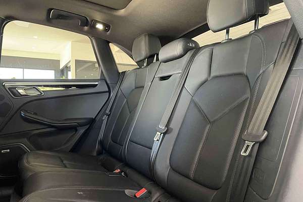 2024 Porsche Macan S 95B MY24