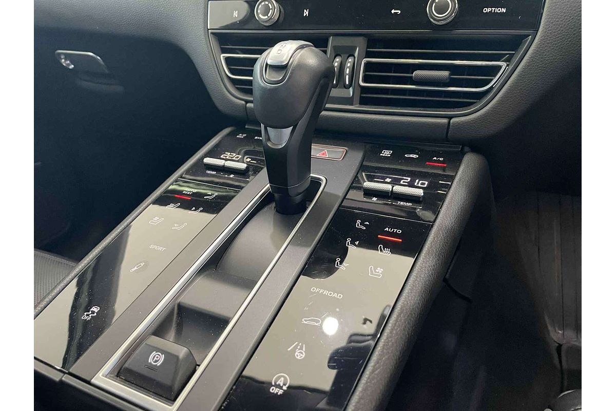 2024 Porsche Macan S 95B MY24