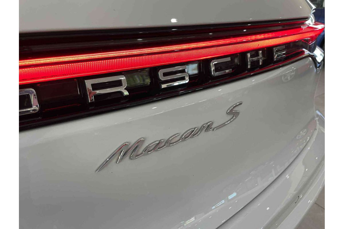 2024 Porsche Macan S 95B MY24