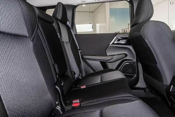 2025 Mitsubishi Outlander LS ZM