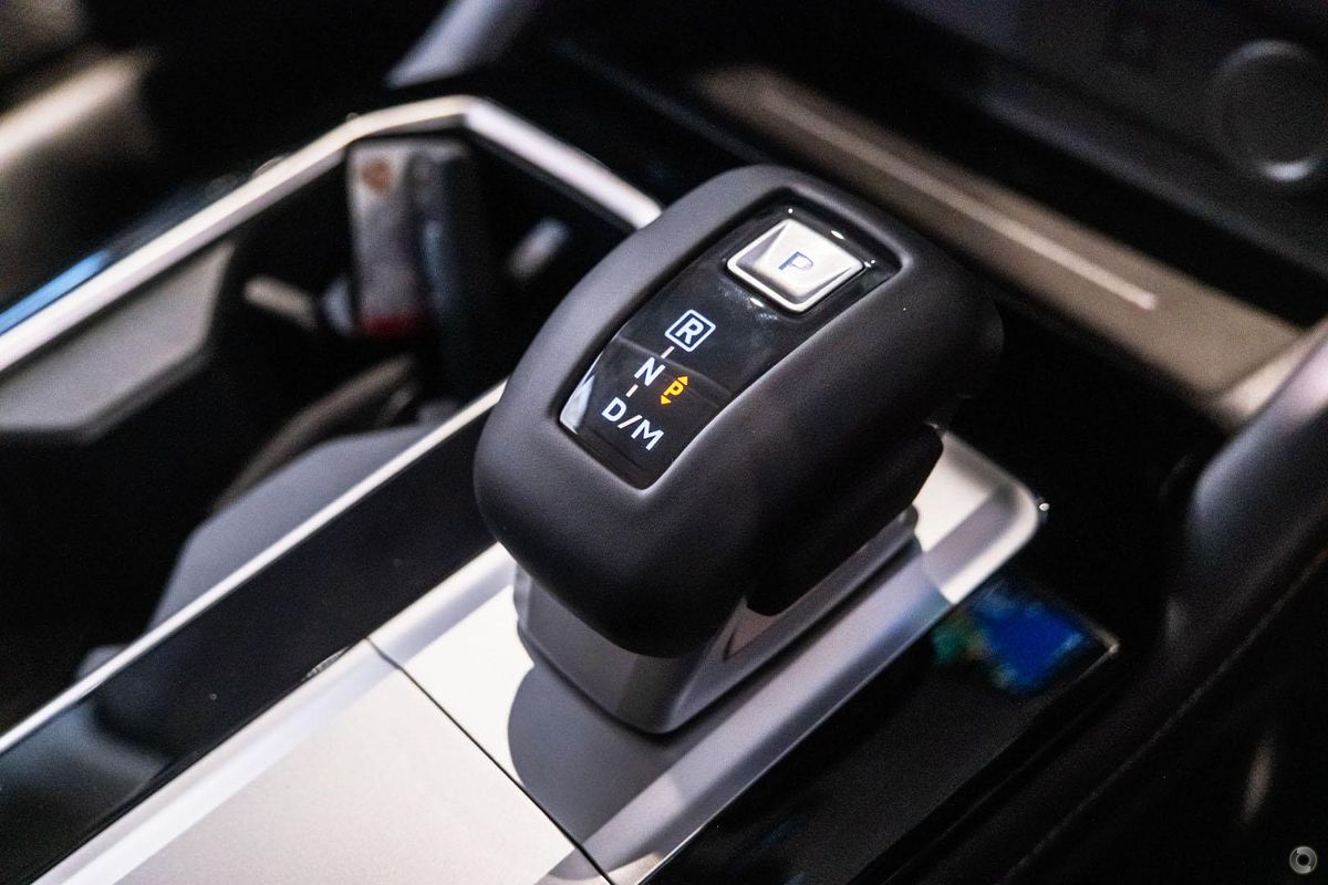 2025 Mitsubishi Outlander LS ZM