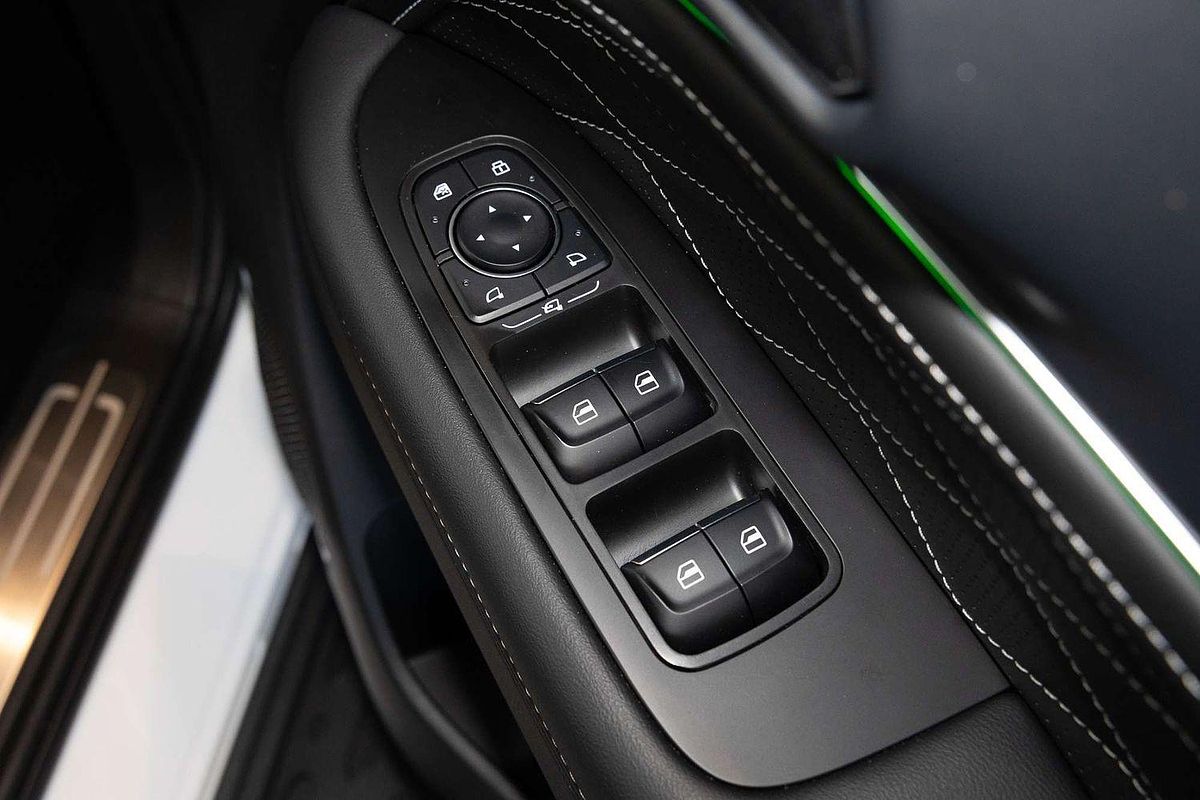 2025 GWM Tank 300 Ultra P01