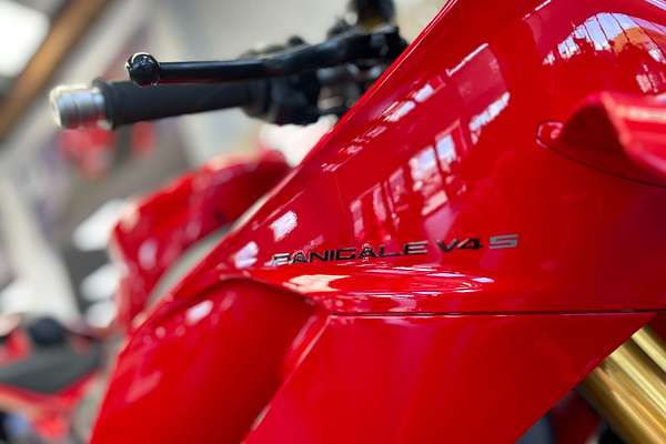 2025 Ducati PANIGALE V4S