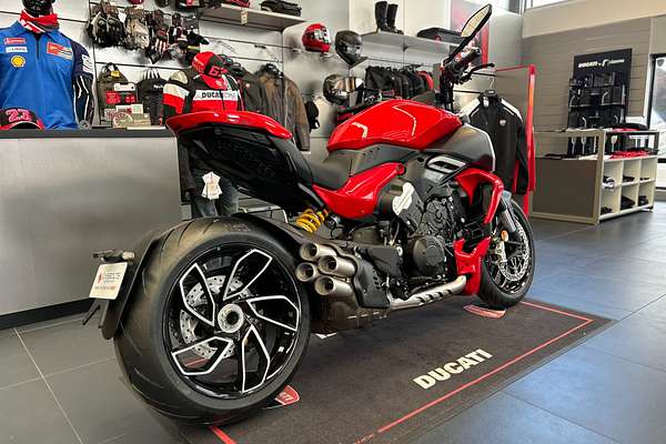 2024 Ducati Diavel V4