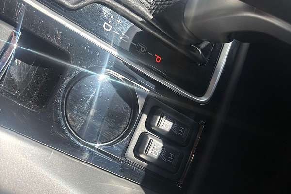 2024 Mitsubishi Eclipse Cross Exceed YB