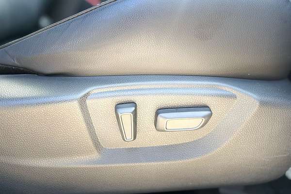 2024 Mitsubishi Eclipse Cross Exceed YB