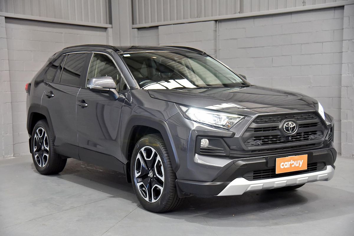 2020 Toyota RAV4 Edge AXAA54R