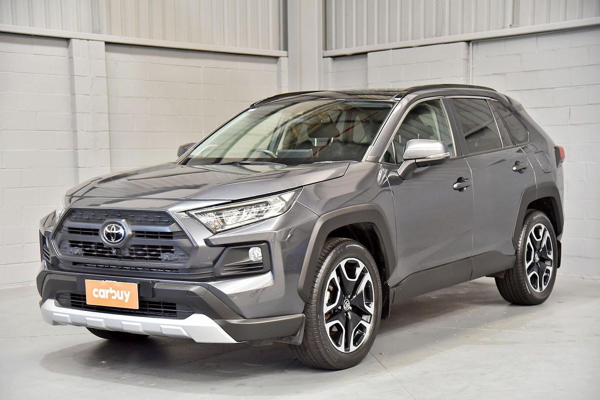 2020 Toyota RAV4 Edge AXAA54R