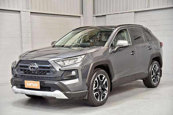 2020 Toyota RAV4 Edge AXAA54R