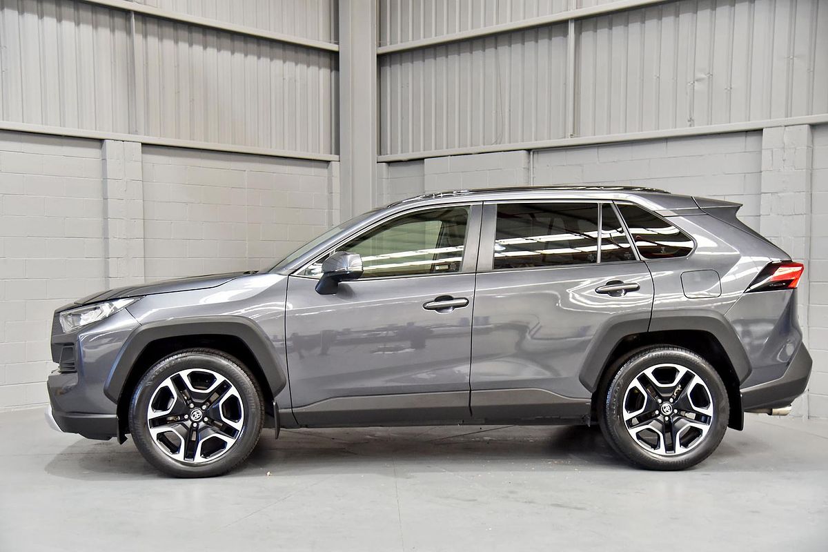 2020 Toyota RAV4 Edge AXAA54R