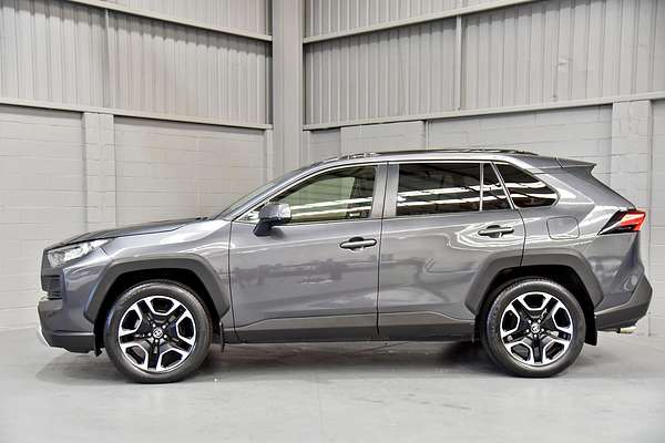 2020 Toyota RAV4 Edge AXAA54R