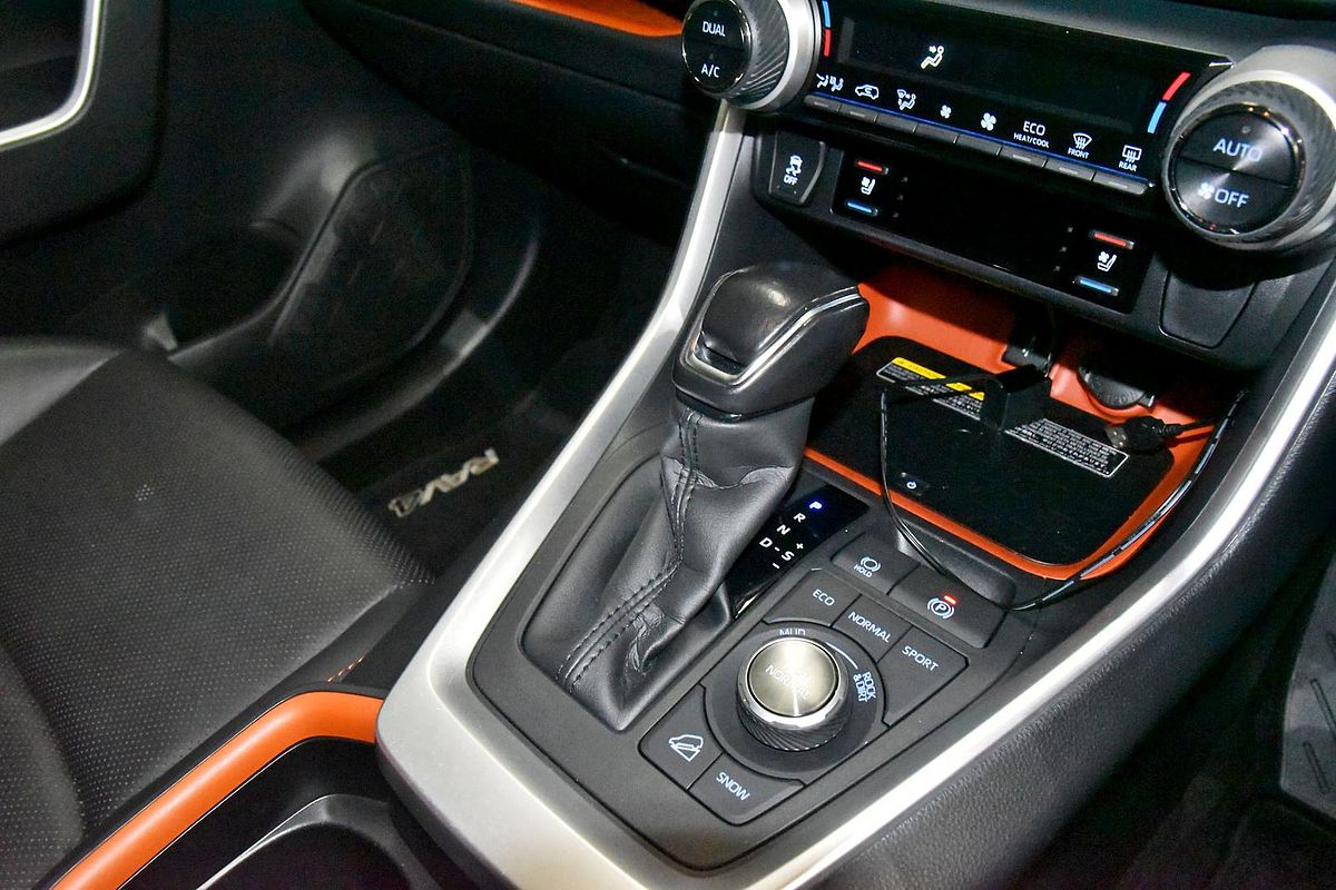 2020 Toyota RAV4 Edge AXAA54R