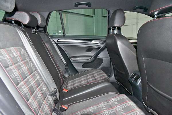 2015 Volkswagen Golf GTI Performance 7