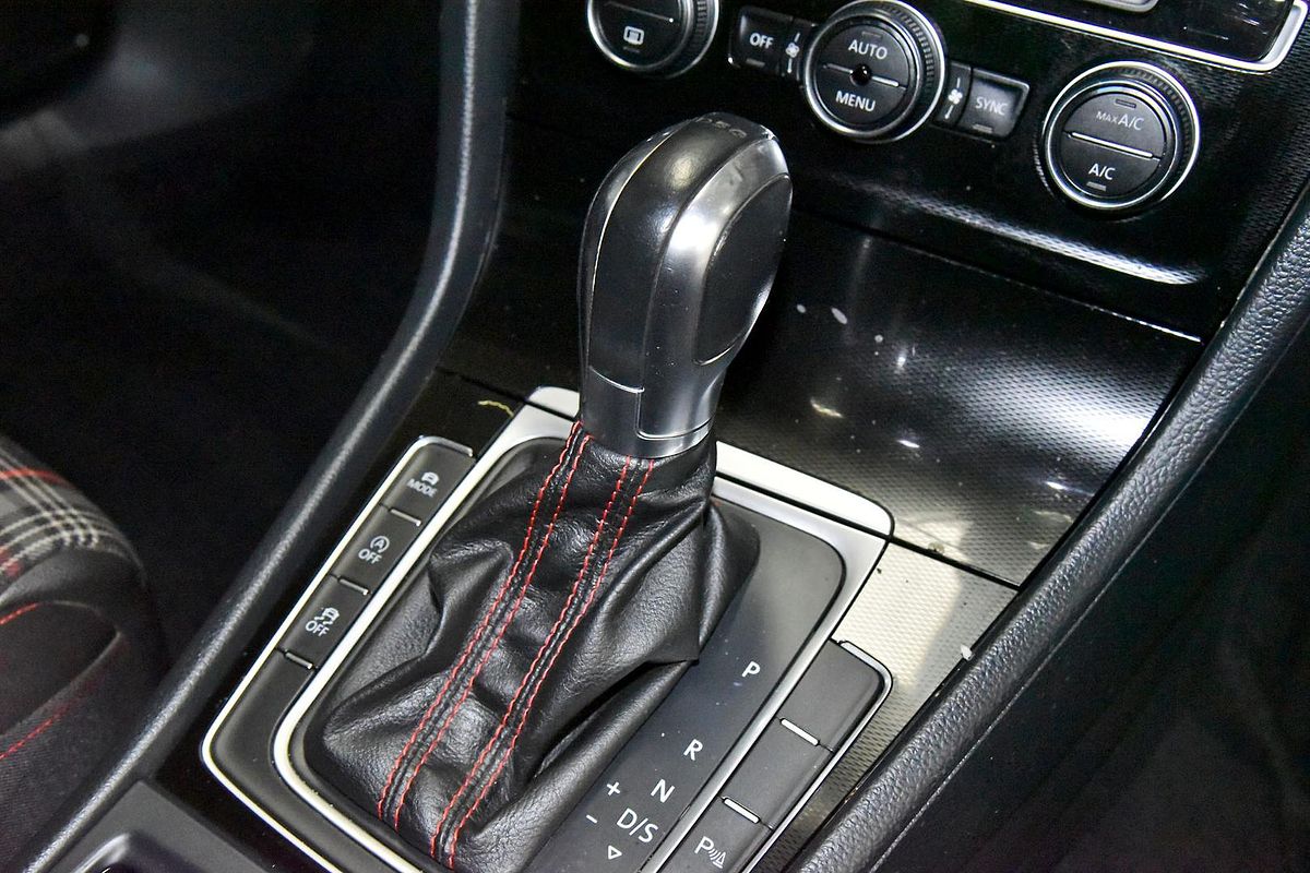 2015 Volkswagen Golf GTI Performance 7