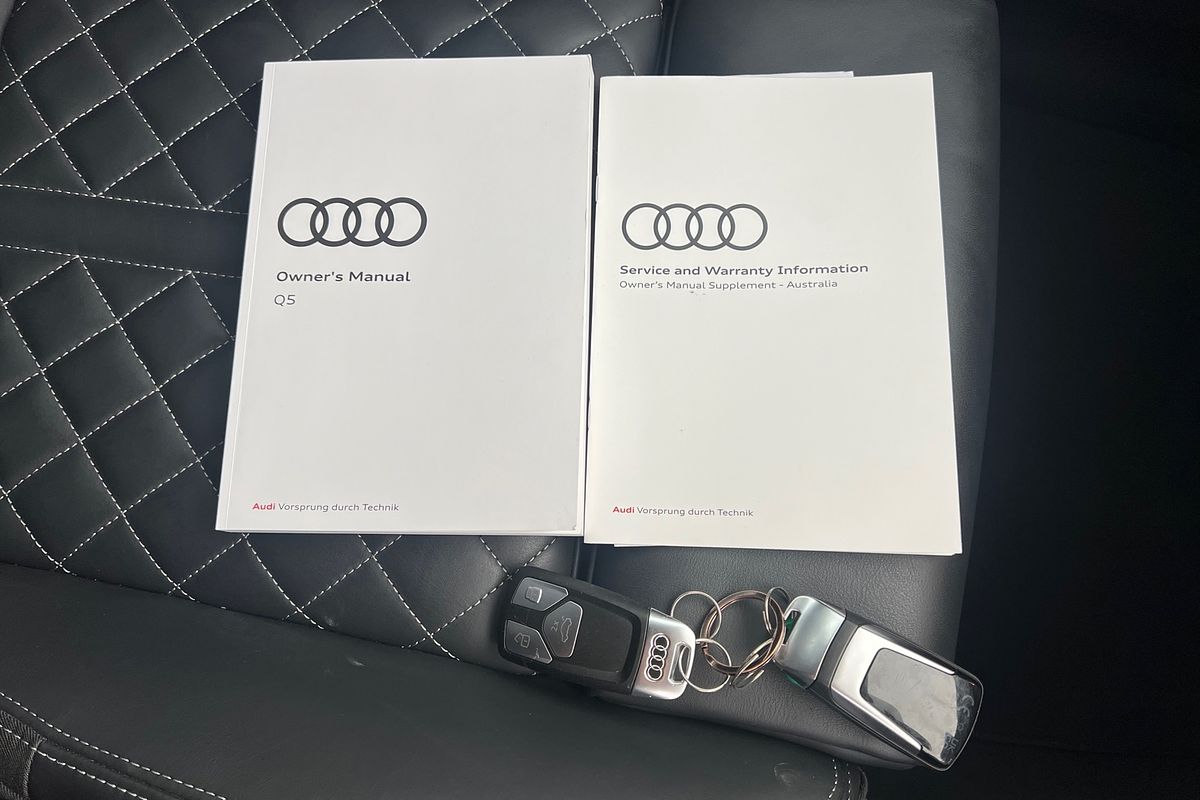 2024 Audi Q5 45 TFSI S line FY