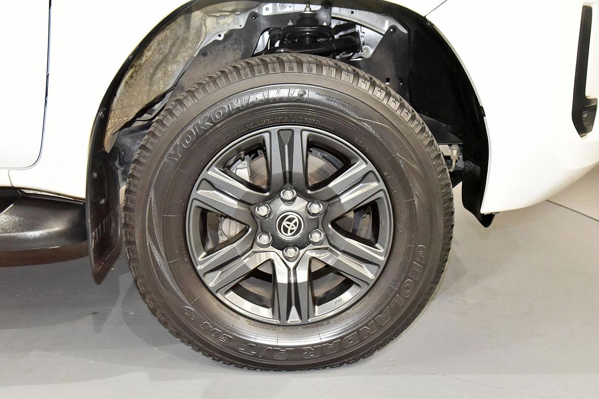 2024 Toyota Hilux SR GUN126R 4X4