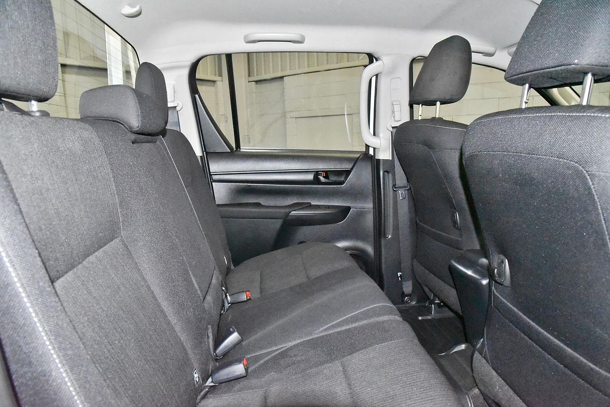 2024 Toyota Hilux SR GUN126R 4X4