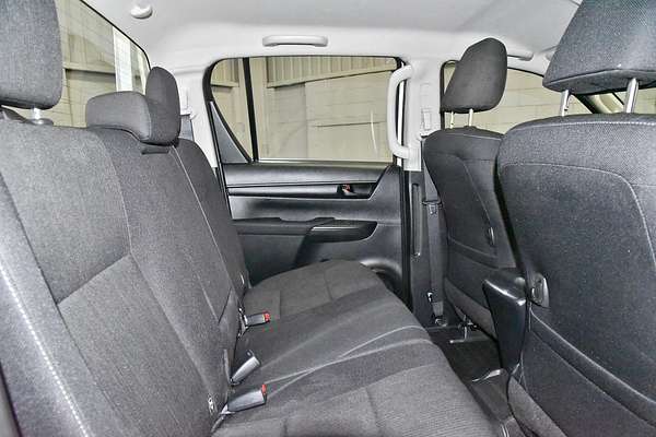 2024 Toyota Hilux SR GUN126R 4X4