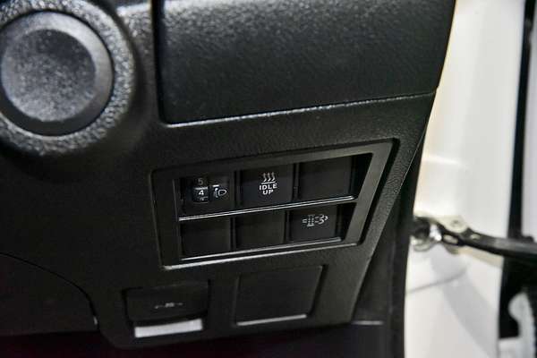2024 Toyota Hilux SR GUN126R 4X4