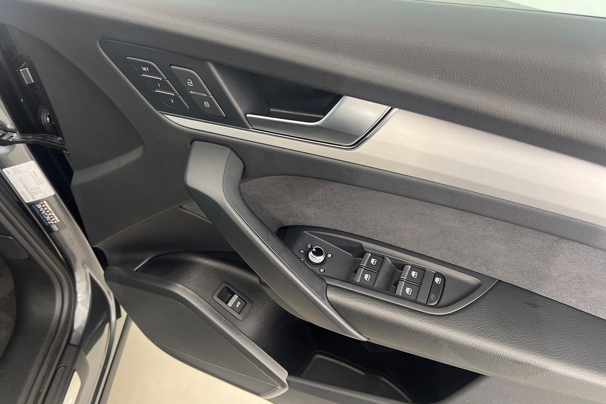 2024 Audi Q5 45 TFSI S line FY