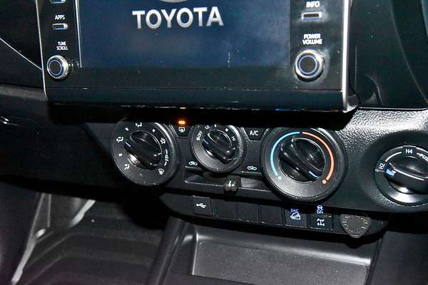 2024 Toyota Hilux SR GUN126R 4X4
