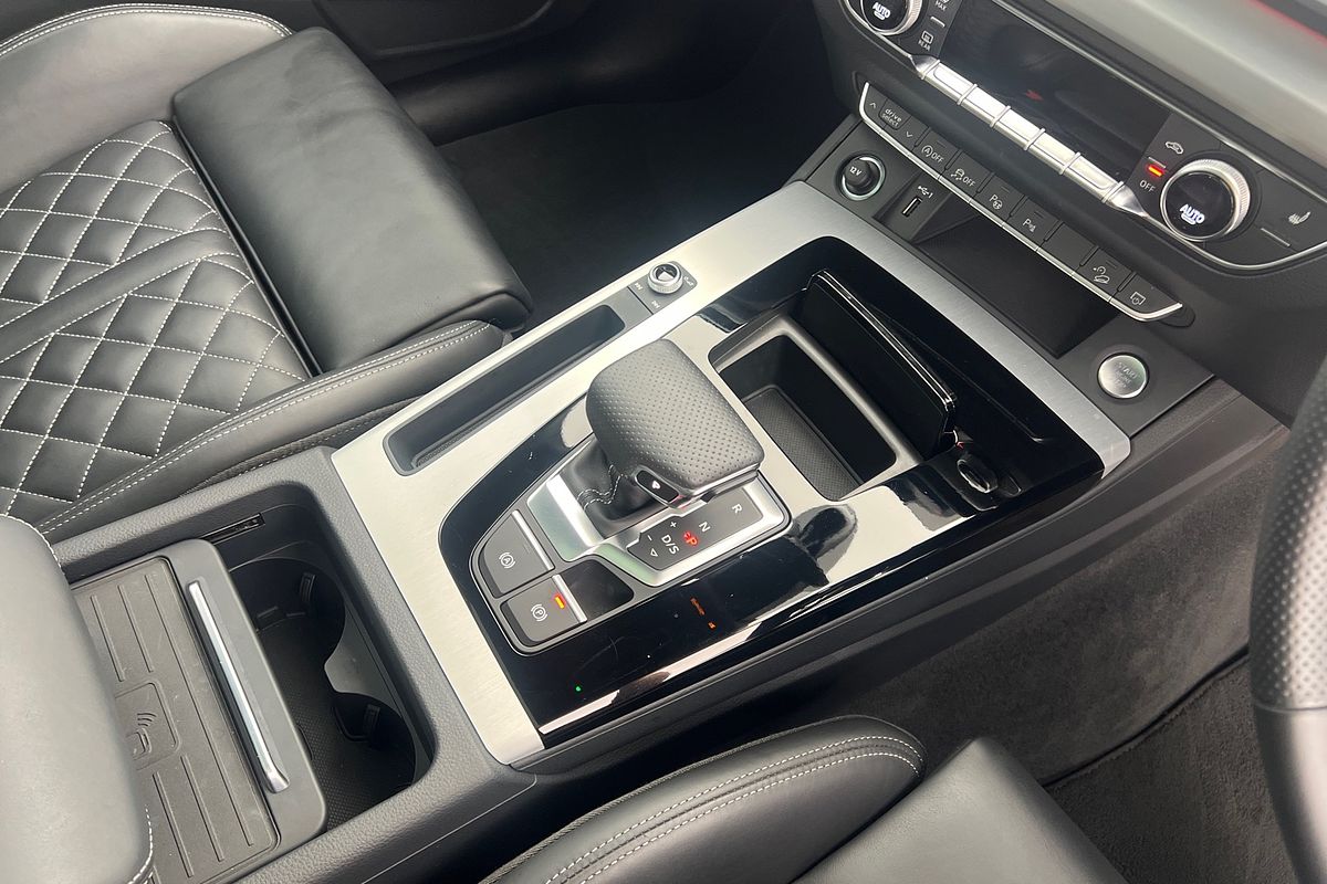 2024 Audi Q5 45 TFSI S line FY