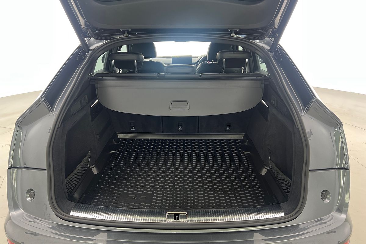 2024 Audi Q5 45 TFSI S line FY