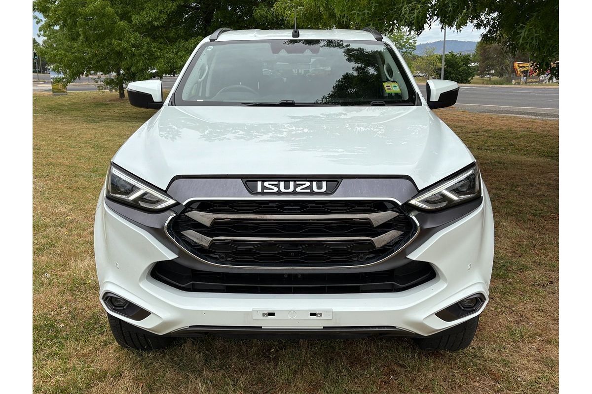 2022 Isuzu MU-X LS-T