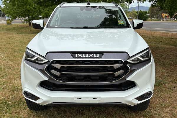 2022 Isuzu MU-X LS-T