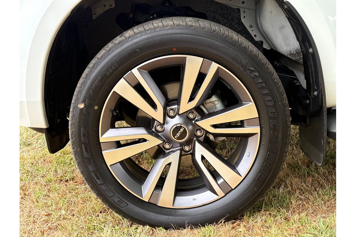 2022 Isuzu MU-X LS-T