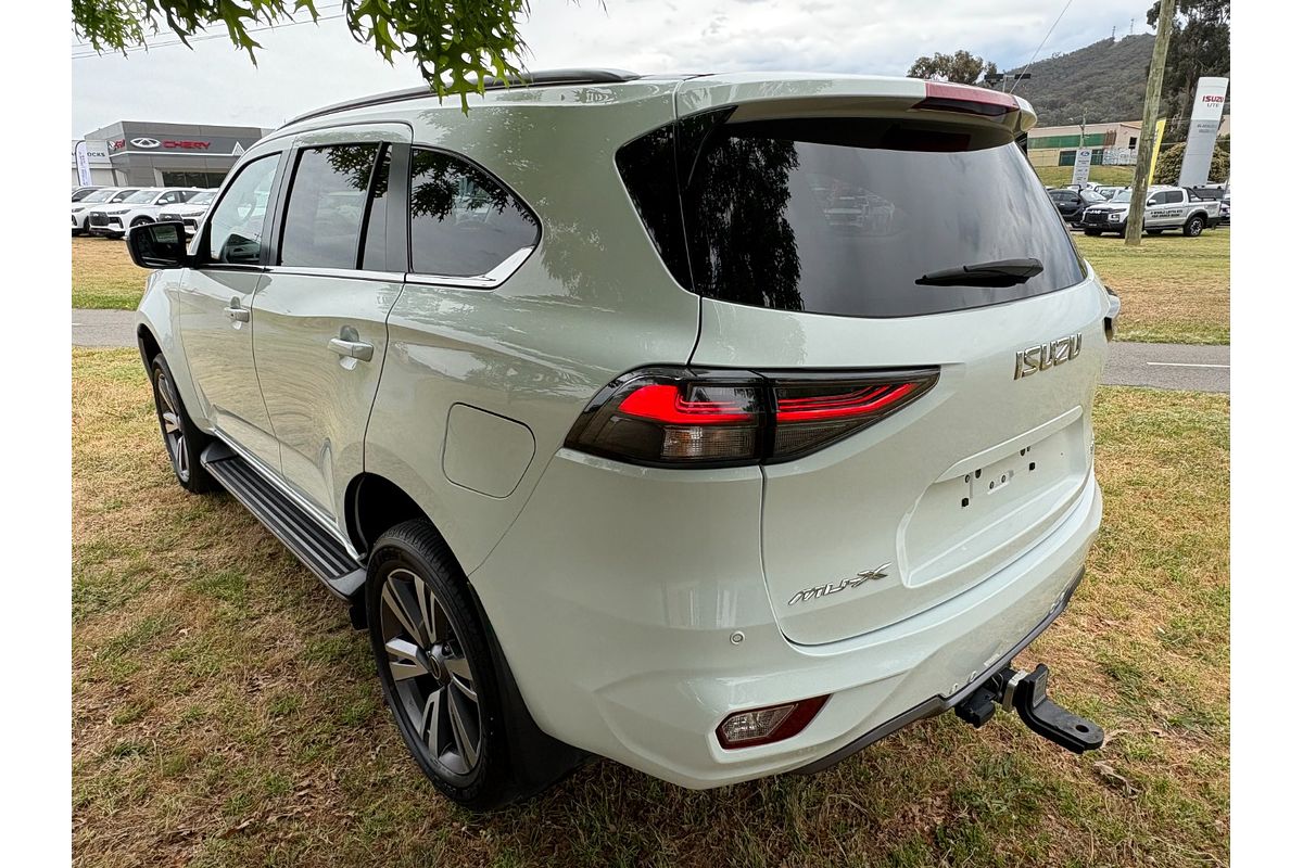 2022 Isuzu MU-X LS-T